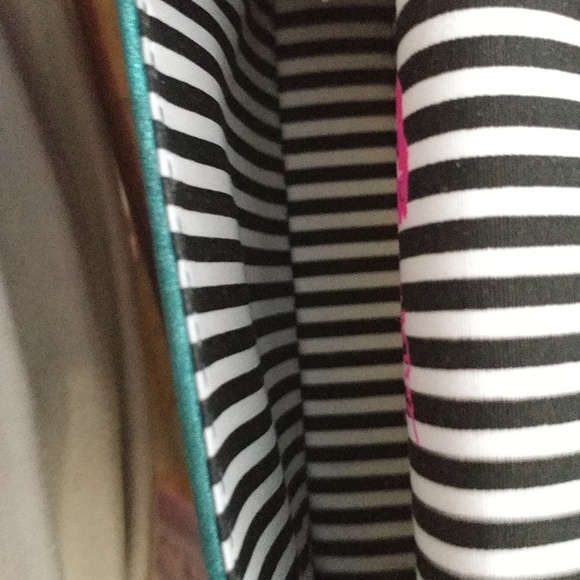 💙HP!!💙Betsey Johnson turquoise glitzy wristlet - Picture 4 of 4